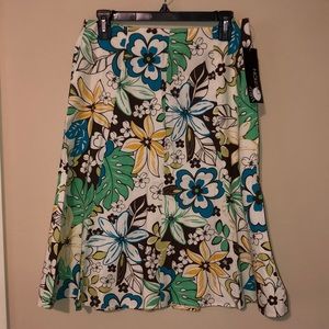 Brand new women’s skirt
